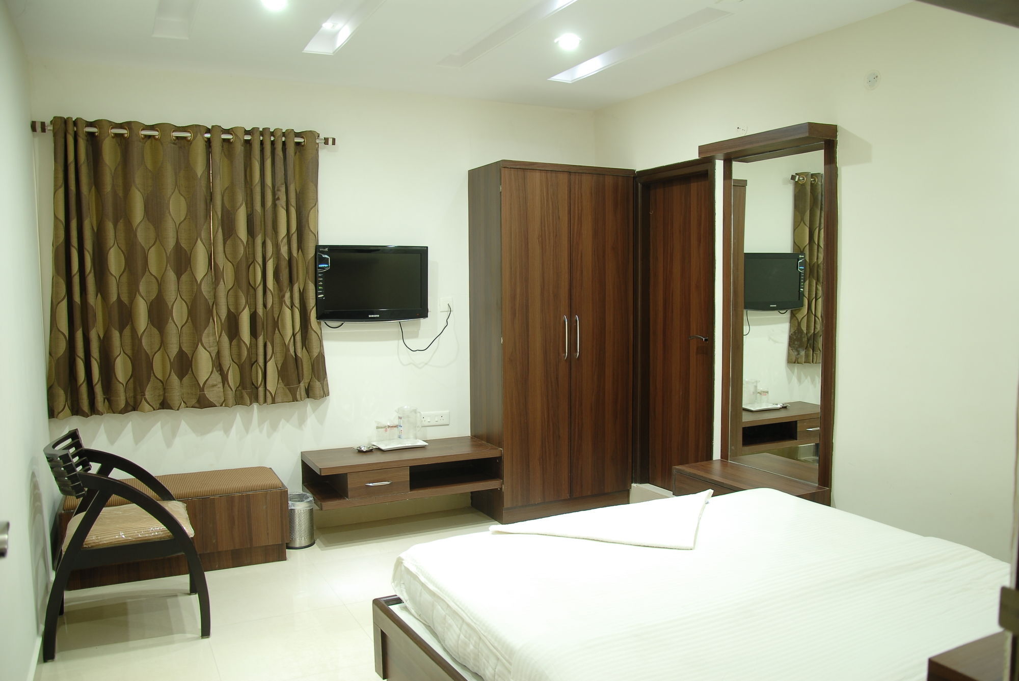 Hotel Vjr Residency By Hotelscart Hyderabad Exterior foto
